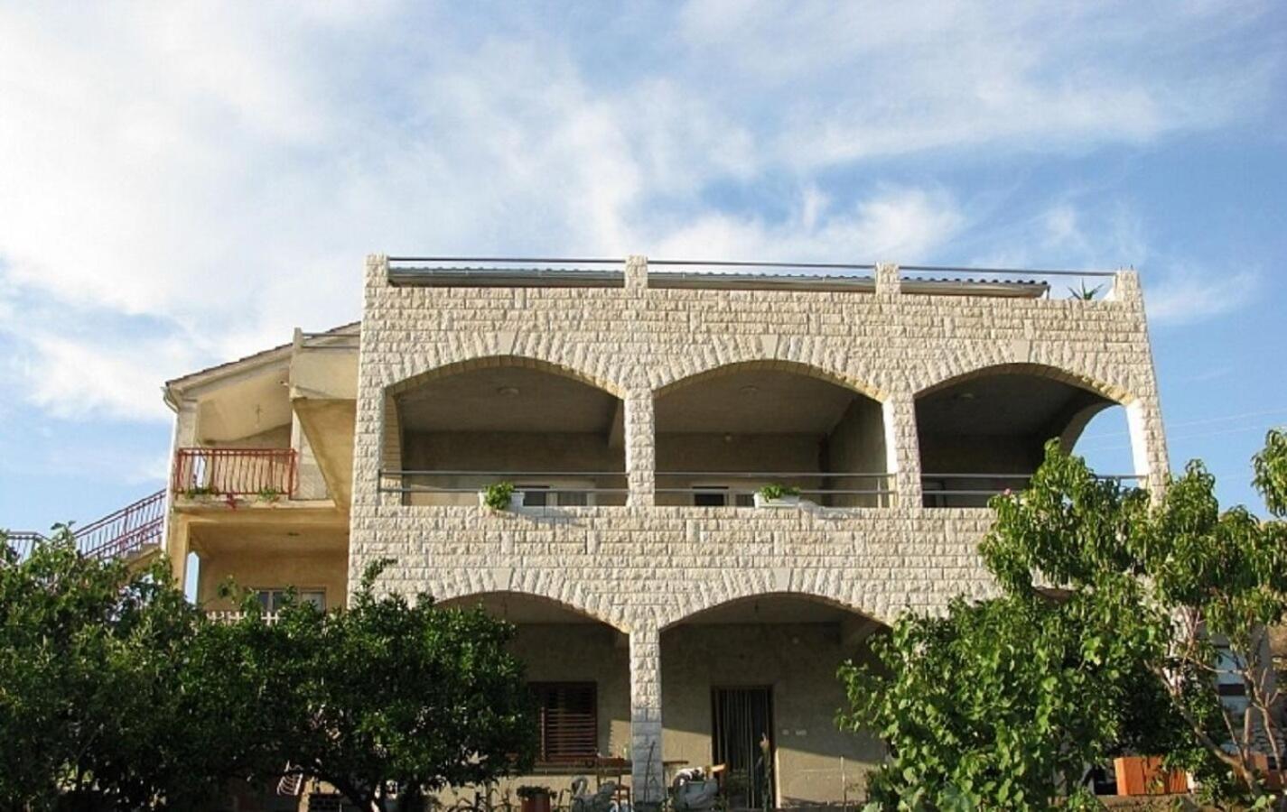 Apartments Josi - Parking And Barbecue Grebastica Exterior photo